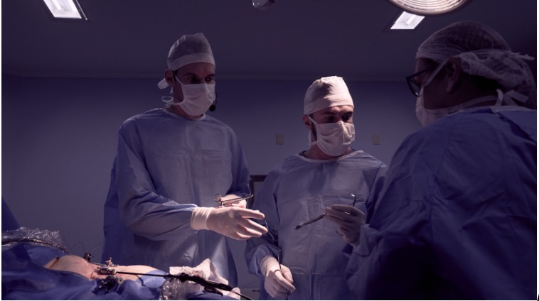 Cirurgias de hérnias abdominais via SUS no Paraná têm alta de 184%, em um  ano – Dr. Christiano Claus